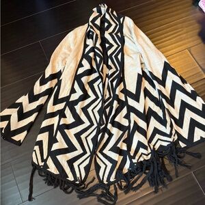 Retro Y2K Black and tan Zigzag chevron Fringe cardigan size medium